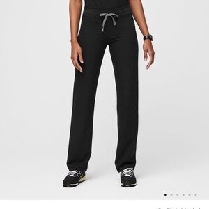 Figs Livingston scrub bottom medium petite limited edition color purple jam